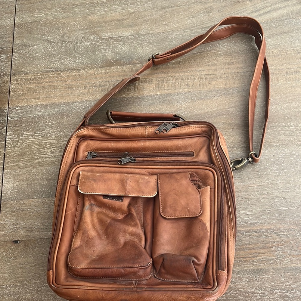 Vintage genuine leather crossbody bag